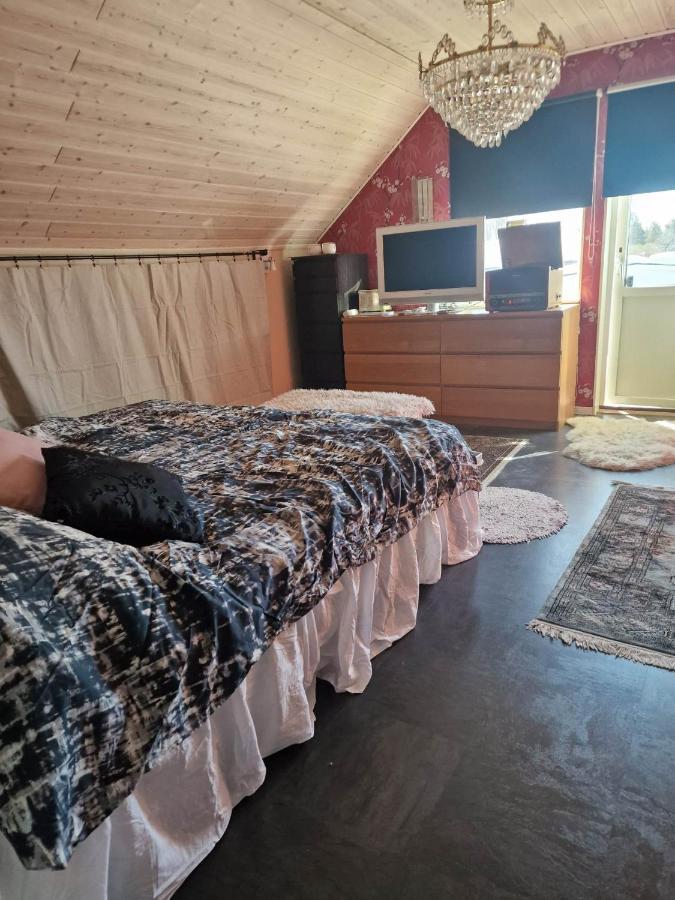 Charming Room With Big Bed Luleå Exterior foto