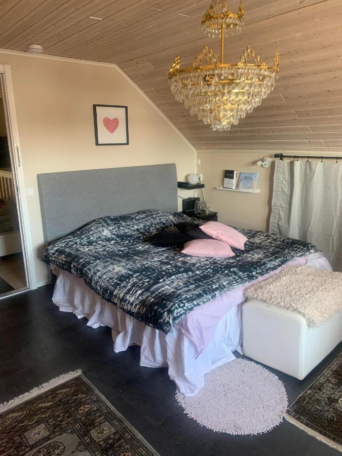 Charming Room With Big Bed Luleå Exterior foto